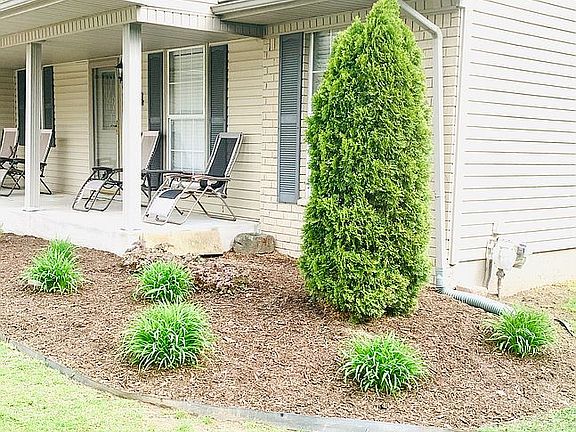 4th image of 2376 Avery Dr