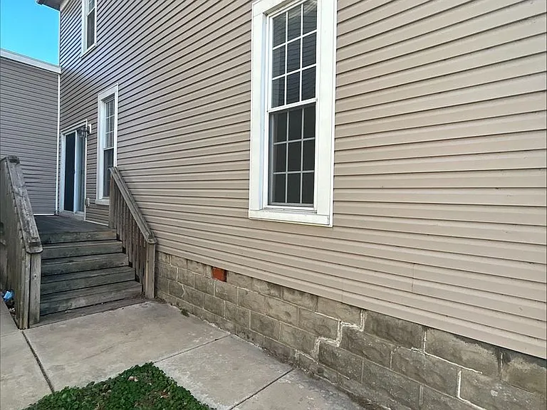 153 S 3rd St — Photo 21
