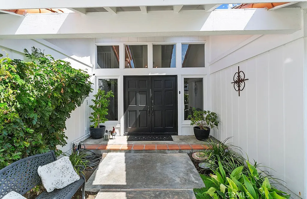 5 bed, 3386 sqft, $6,500 — Photo 4