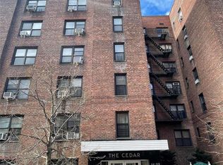 64-00 Saunders St #5M, Queens, NY 11374