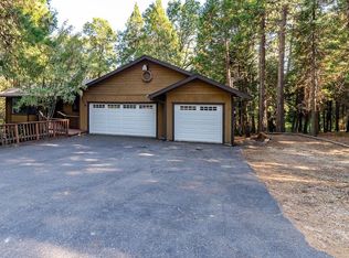 6716 Diamond Dr, Pollock Pines, CA 95726