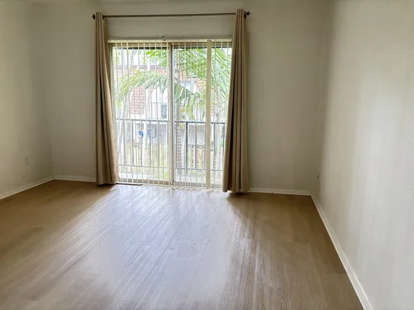 15389 S Dixie Hwy APT 34, Palmetto Bay, FL 33157