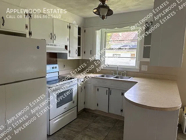 2 bed, 900 sqft, $875 — Photo 3