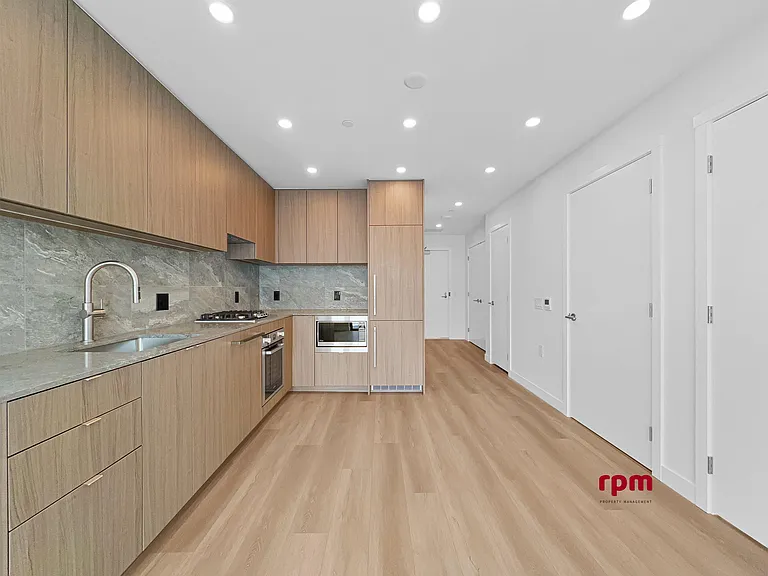 626 Claremont St #21XX — Photo 4