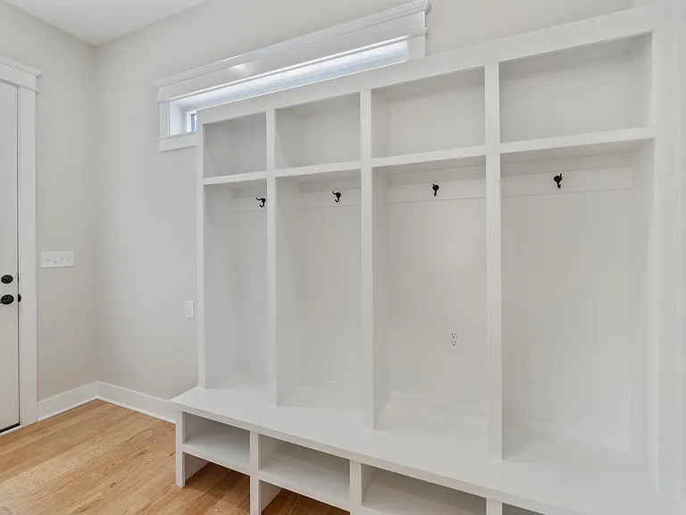 1603 Griffen Grv — Photo 16