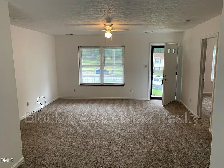 2600 Courier Ct — Photo 10