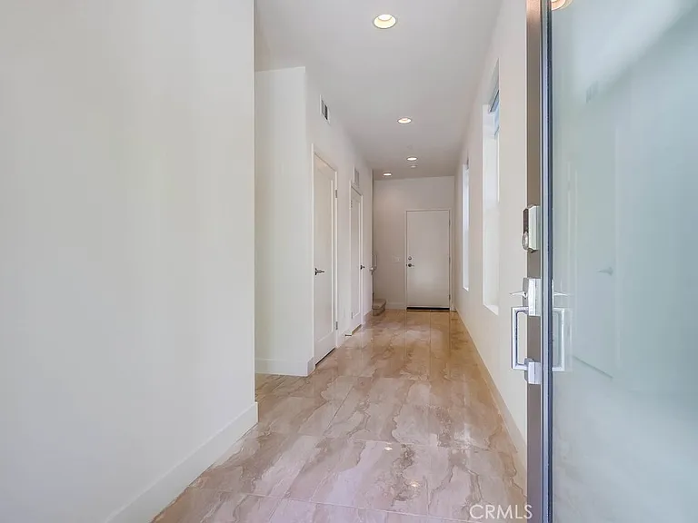 67 Lennox — Photo 3