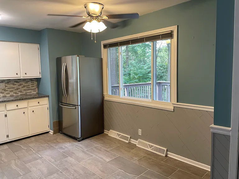 3840 N Glenridge Rd — Photo 11