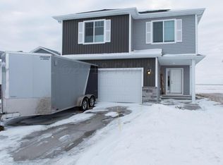 5738 58th St S, Fargo, ND