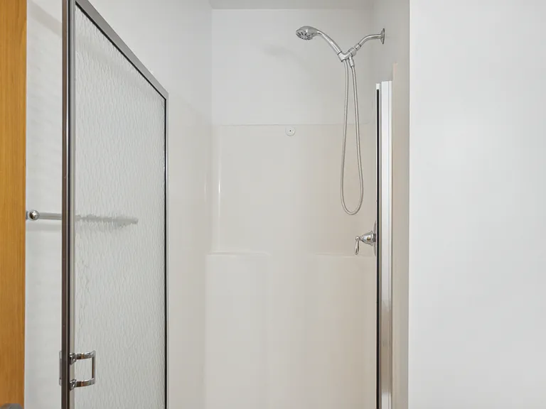 397 Boston Post Road Apartments — Photo 23
