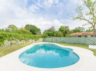 8122 Veracruz Dr, Jacksonville, FL 32211