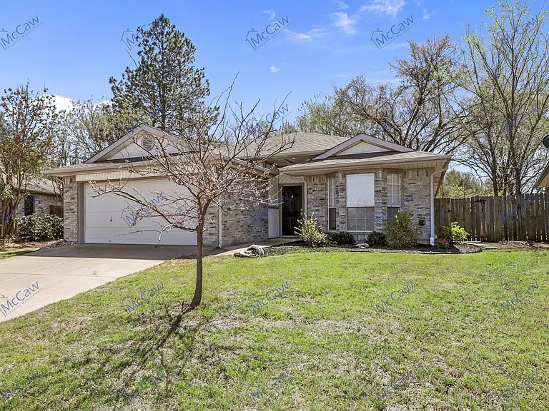 5719 Colebrook Trl — Photo 3