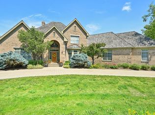 1209 Bull Valley Dr, Woodstock, IL 60098