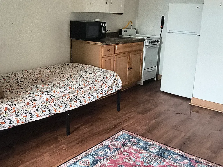 264 S Winebiddle St #10 — Photo 1
