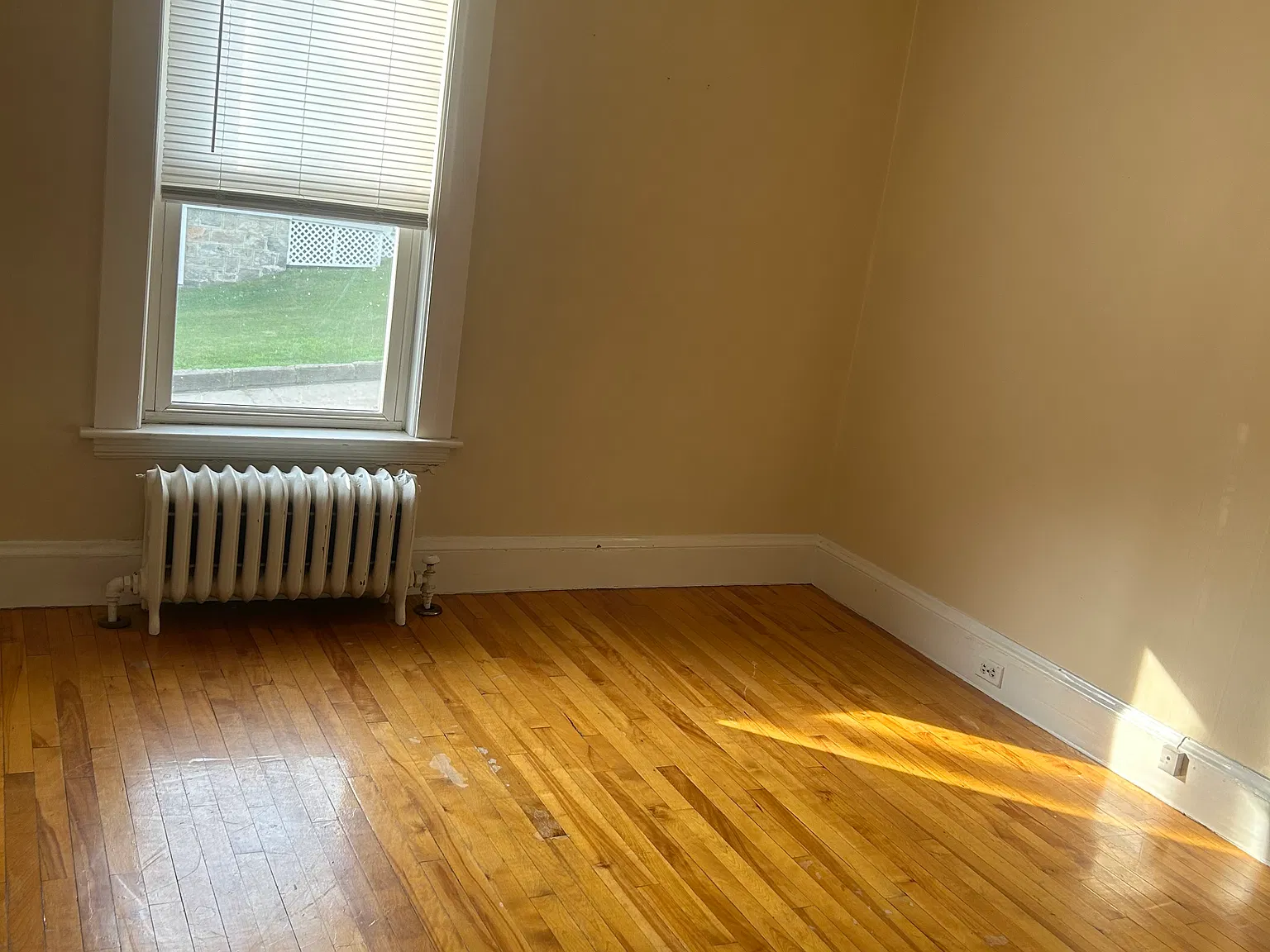 1 bed, 1000 sqft, $1,000 — Photo 1