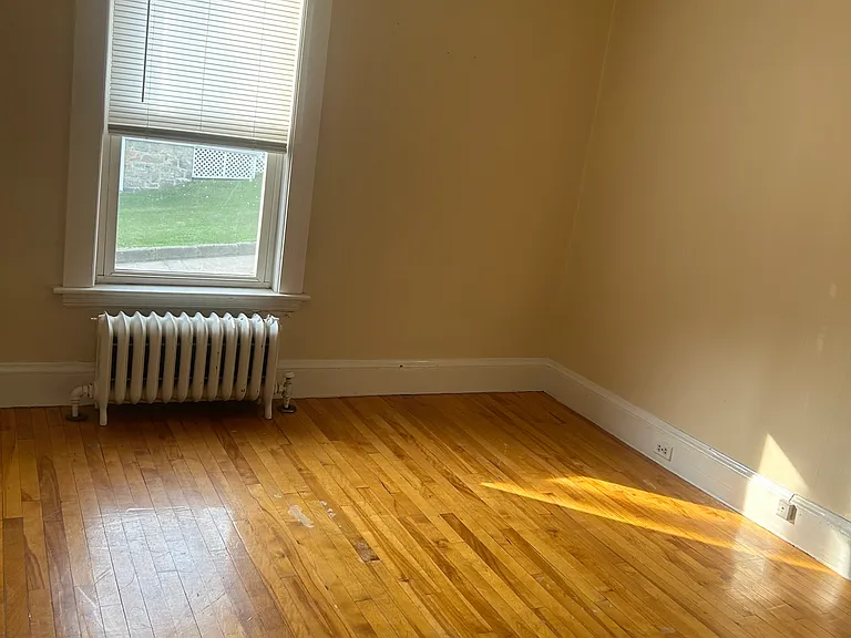 711-713 4th Ave #2 — Photo 7