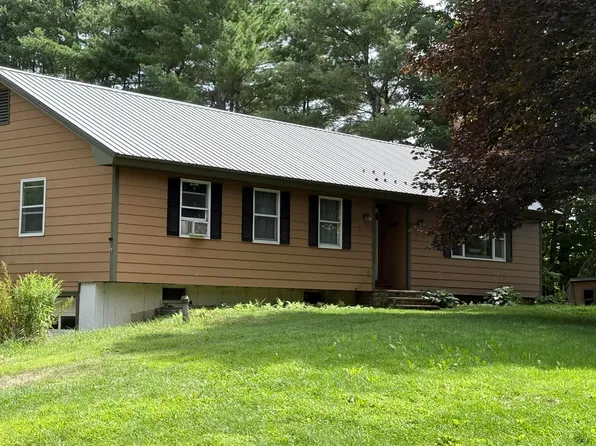 549 Old Lewiston Road, Winthrop, ME 04364
