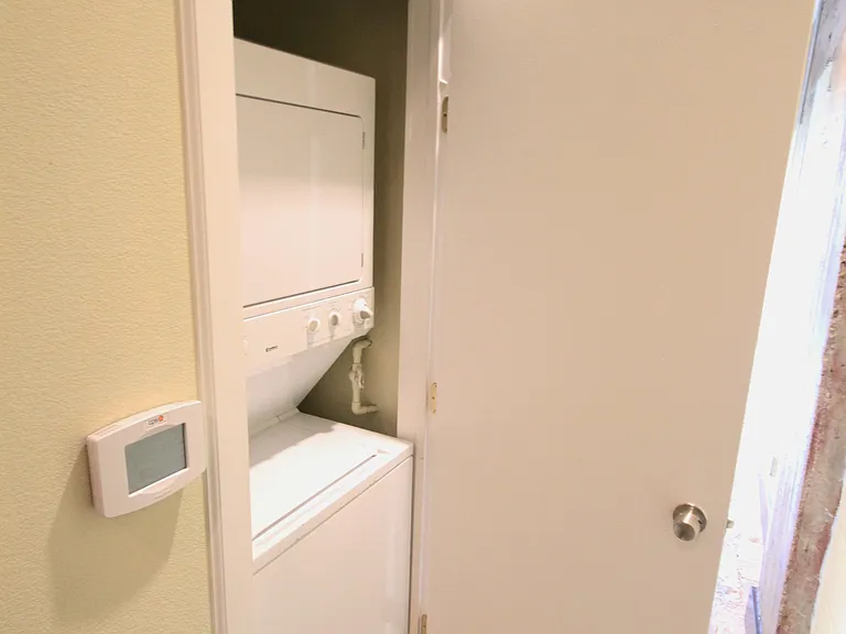 710 S Medina St #203 — Photo 5