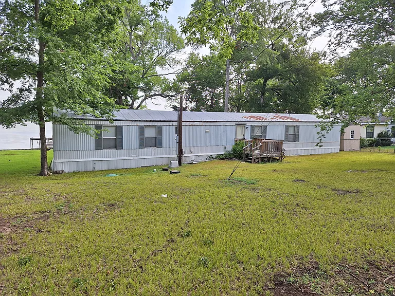 18500 Pine Dr — Photo 11