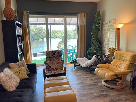 2nd image of 4075 Full Moon Ct Unit 2