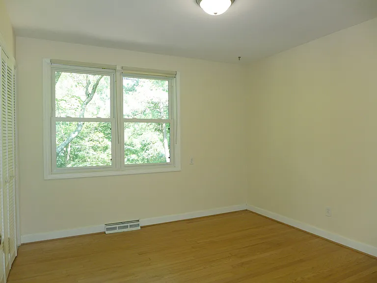 346 Wesley Dr — Photo 14