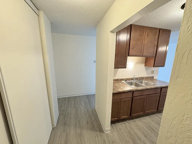 956 Place Apartments — Photo 47