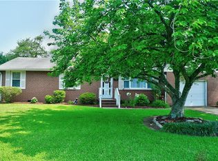 1004 Hobbs Rd, Virginia Beach, VA 23464