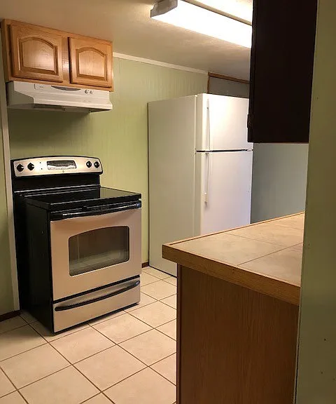 9436 Beacon Rd NE — Photo 2