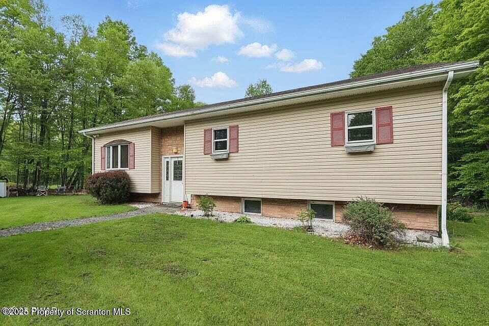 1st image of 696 Elk Lake Dr