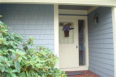 1st image of 13 Knoll Lane #13