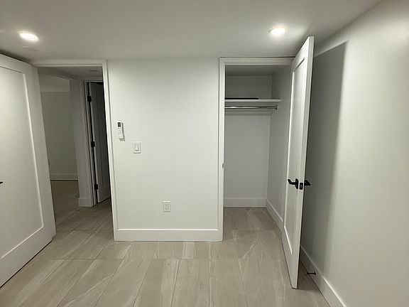5th image of 2600 Carmel Ave #Ll