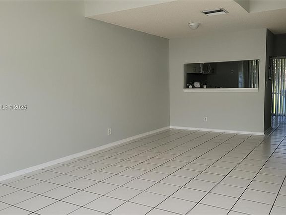 3rd image of 16679 Hemingway Dr