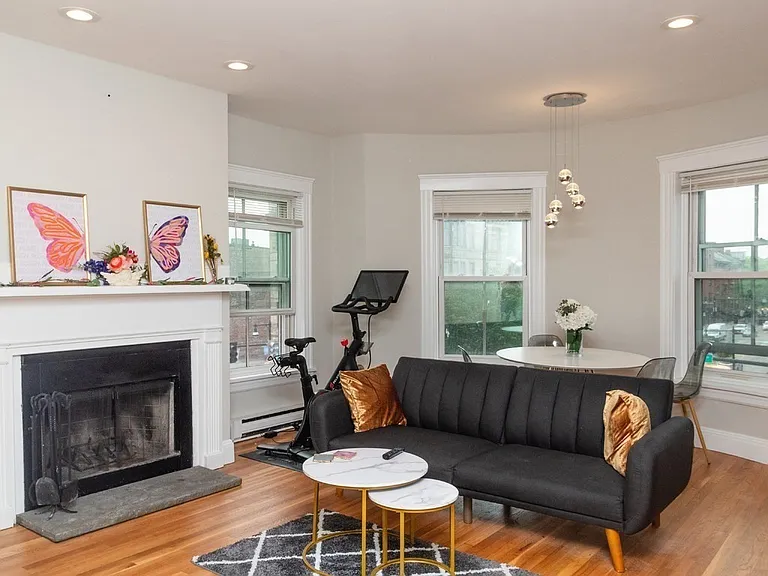 1750 Washington St #4 — Photo 5