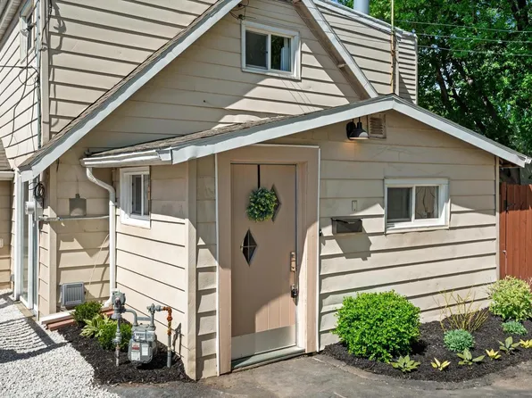 1005 Westowne AVENUE, Waukesha, WI 53188