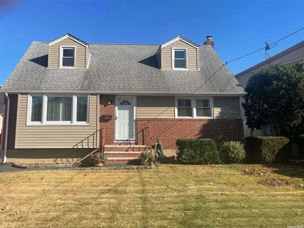 271 Grange Street, Franklin Square, NY 11010