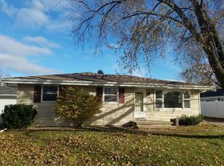 330 S Fidelis St, Appleton, WI 54915