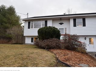 421 Old Center Rd, Fairfield, ME 04937