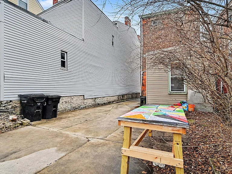 218 Fosdick St — Photo 23