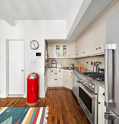 5th image of 303 W 29th St APT E