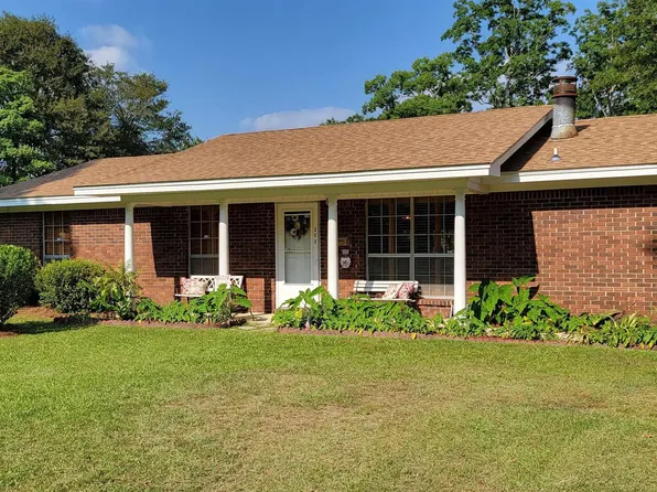 203 10th Ave, Atmore, AL 36502