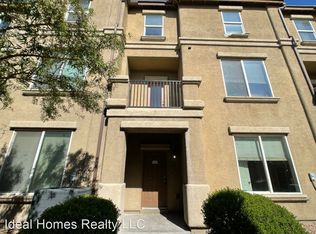 4541 Townwall St, Sunrise Manor, NV 89115