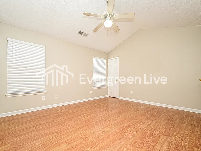 215 Turnstone Rd — Photo 8