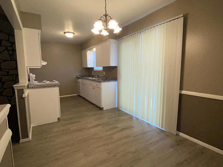 6912 S 67th East Ave — Photo 10