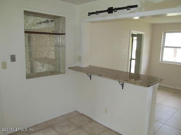 5th image of 5256 Seaspray Ave