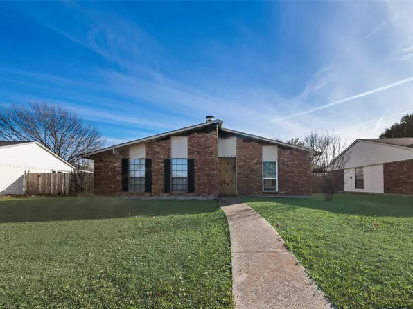 2013 Clark Trl, Grand Prairie, TX 75052