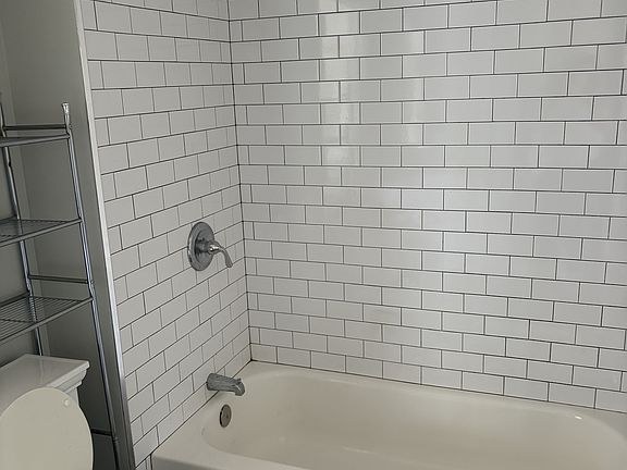 5th image of 941 Tonawanda St #16160074