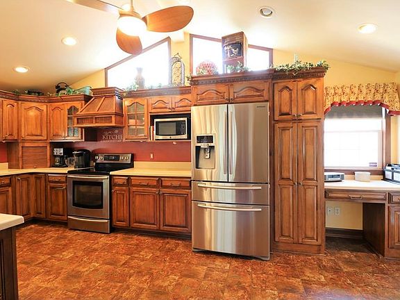 5th image of 1737 Meadow Ln