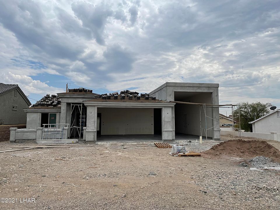 1st image of 3210 Fan Palm Dr