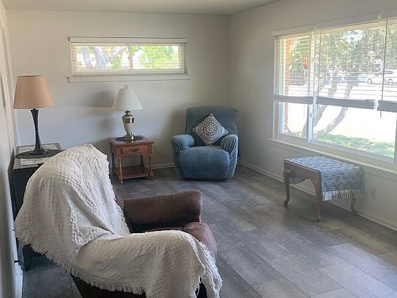 5th image of 141 Georgia Pl