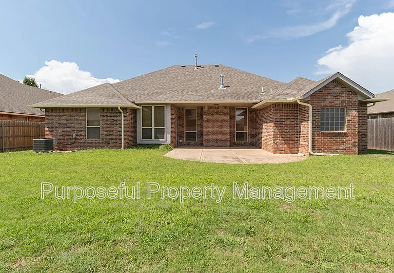 9008 NW 79th St — Photo 34
